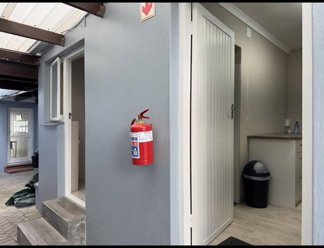 BUSINESS PROPERTY TO RENT IN WYNBERG